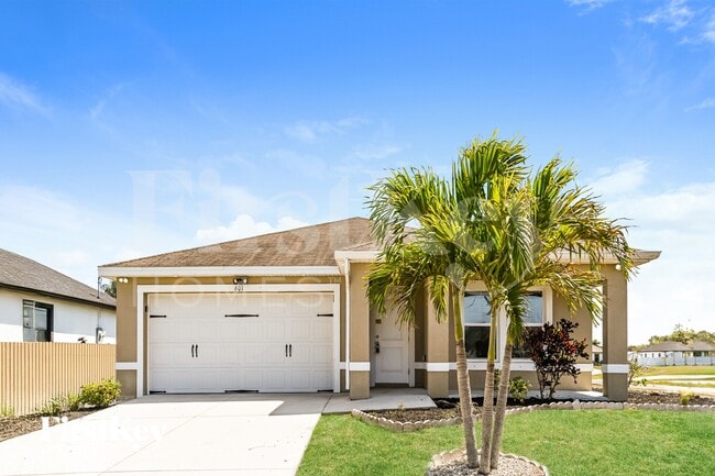 Building Photo - 601 NW 17th Ave