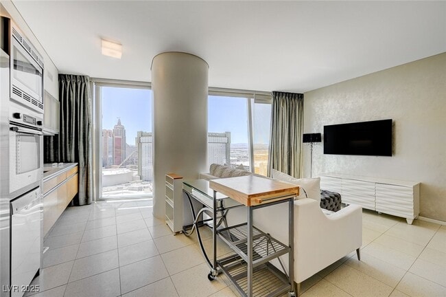 Building Photo - 3726 S Las Vegas Blvd