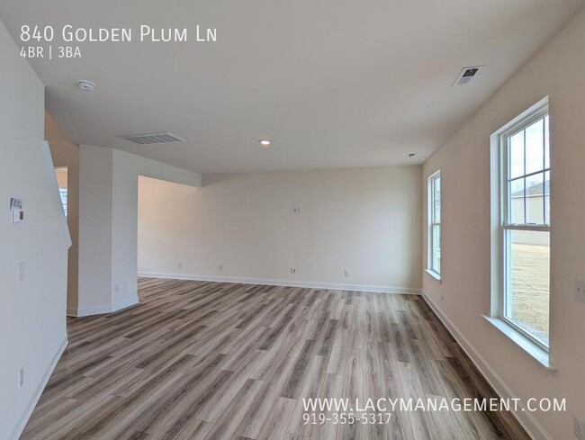 Foto del edificio - 840 Golden Plum Ln