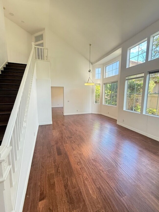 Foto del edificio - 3bdr Home located in the Prestigious Gated...