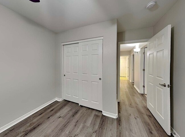 Building Photo - 8122 S 2nd Dr