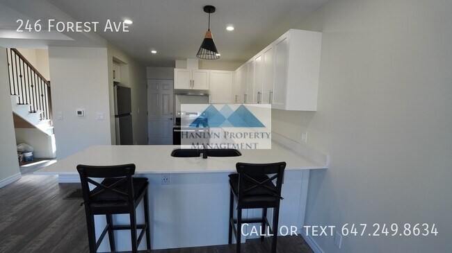 Building Photo - Gorgeous 1 Bedroom House with Loft