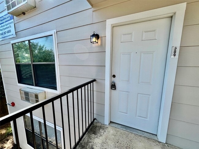 Foto del edificio - 701 W Sycamore St