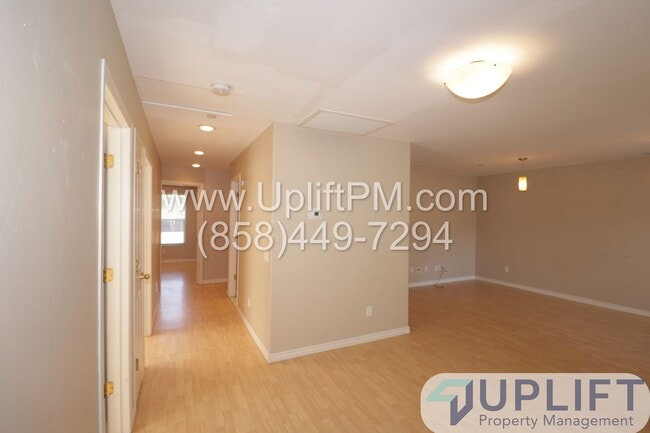 Building Photo - 3 Bedroom 2 Bathroom LARGE YARD in Ramona