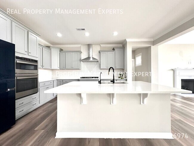 Building Photo - 6511 Wildbrook Dr