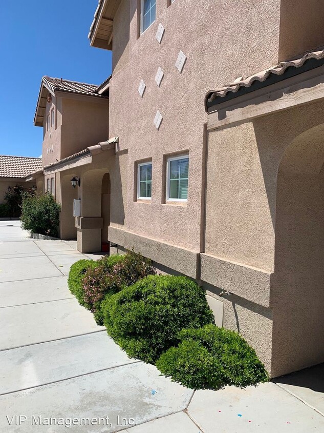 Foto principal - 16348 Sequoia St