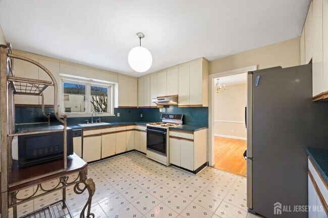 Foto del edificio - 298 Newark Ave