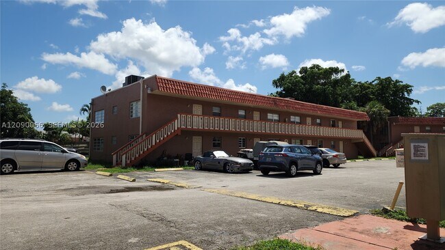 Foto del edificio - 7830 Northwest 33rd Street
