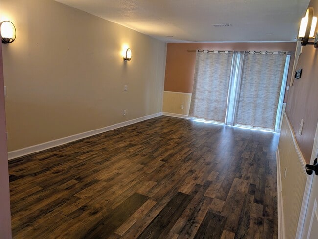 Foto del edificio - 1200 Bretta St