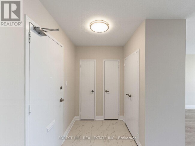 Building Photo - 111 Ridelle Ave