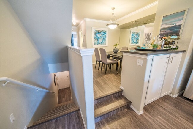 Building Photo - Catherine Townhomes