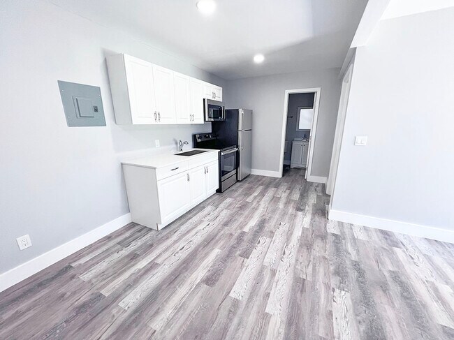 Foto del edificio - 1390 Riverland Rd