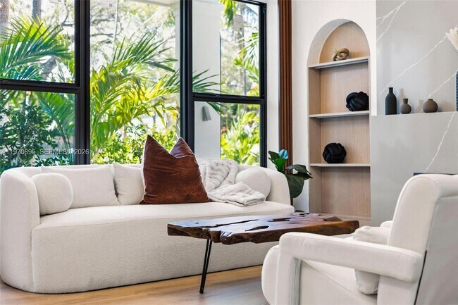 Foto del edificio - 751 NE 80th St