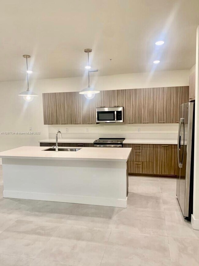 8265-nw-41st-st-unit-c-108-doral-fl-33166-condo-for-rent-in-doral