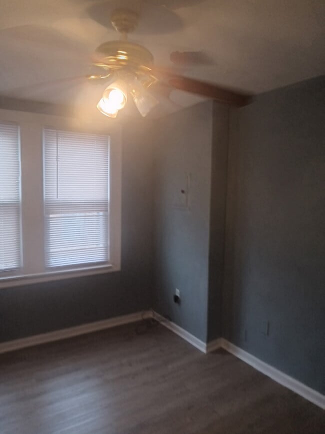 Building Photo - 5724 Malvern Ave