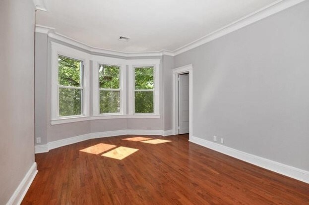 Building Photo - 156 Edgar St