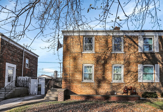 Building Photo - 5156 W 63rd Pl