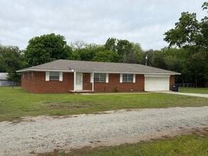 Building Photo - 4010 N Harrison Ave