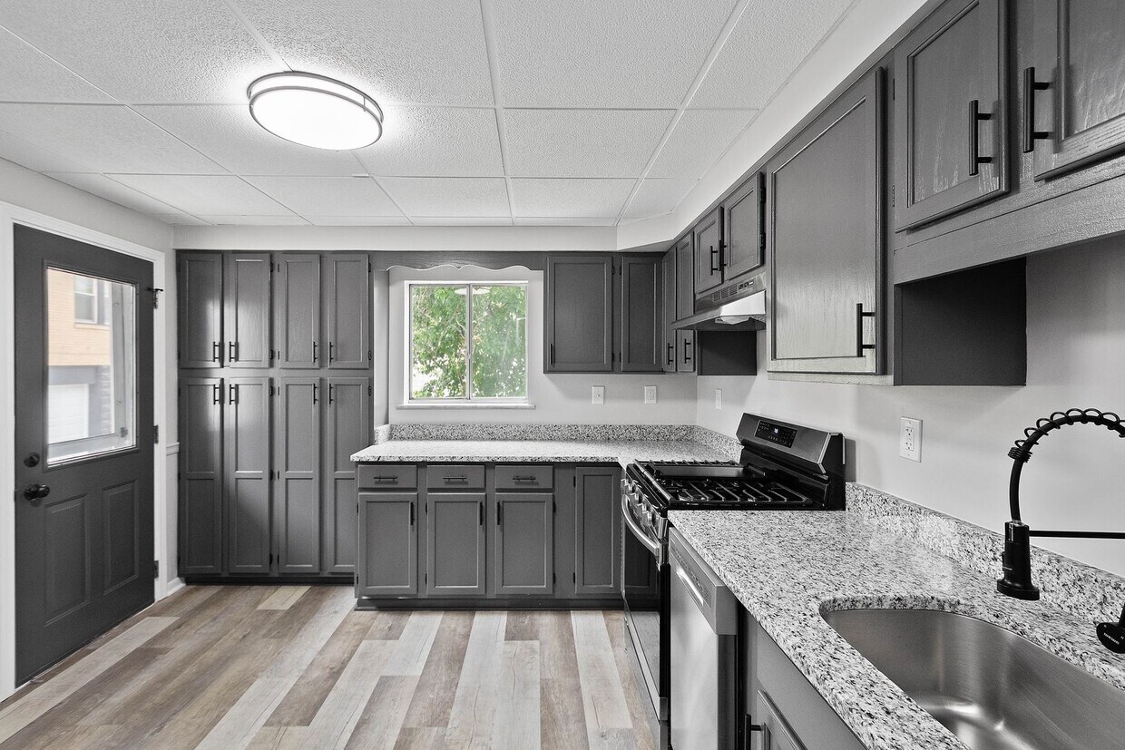 Gorgeous 3 bedroom home in Homestead avail... - Gorgeous 3 bedroom home in Homestead avail...