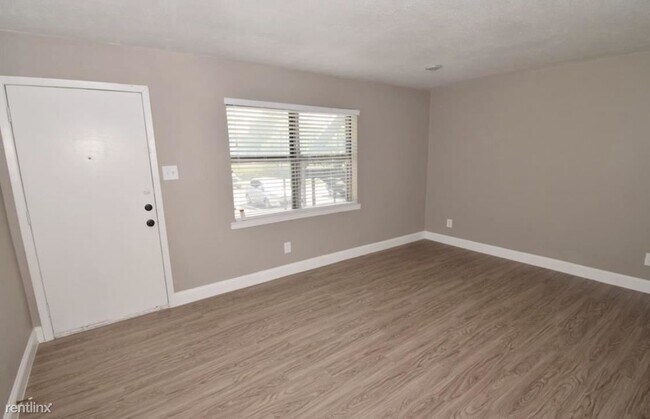 Building Photo - 1 br, 1 bath Condo - 5304 Edgewater Dr Fla...