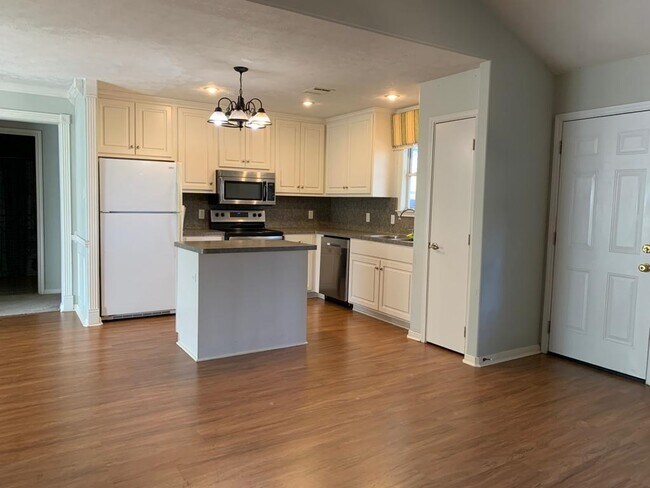 Foto del edificio - 16297 Many Trees Ln