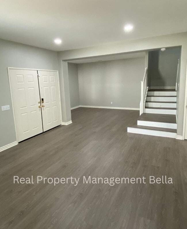 Building Photo - 25249 Silverwood Ln