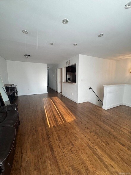 Foto del edificio - 156-49 76th St