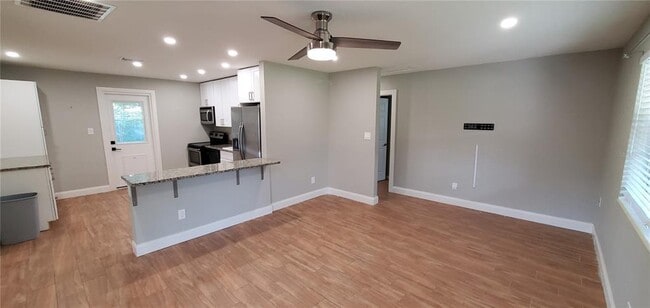 Building Photo - 4042 Condor Ln