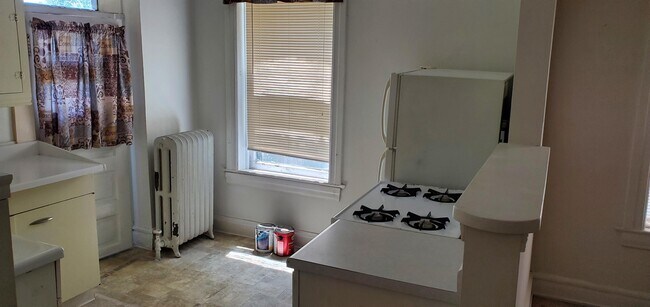 Building Photo - 221 Rome Ave