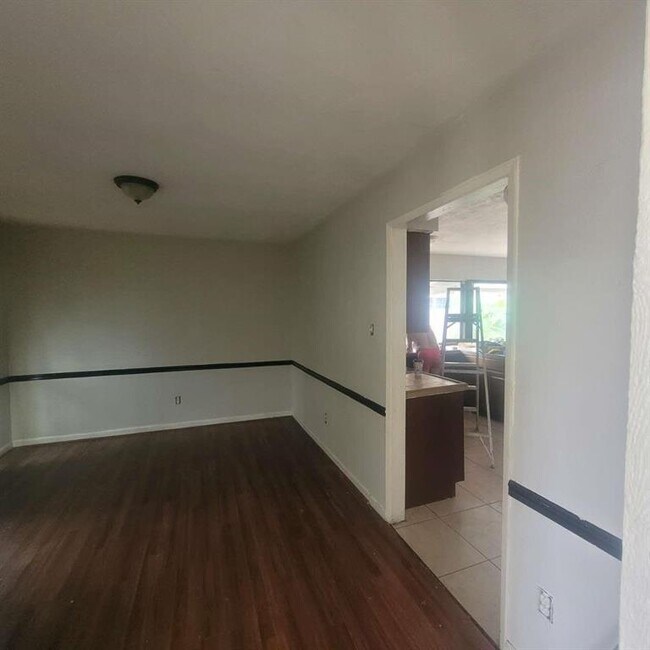 Building Photo - 5535 W Ridgecreek Dr