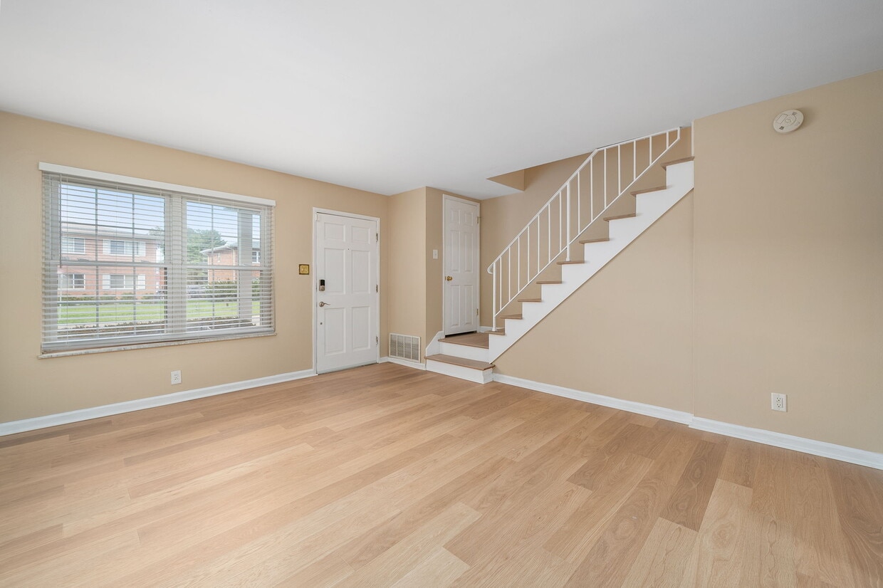 Foto principal - 447 Olian Dr