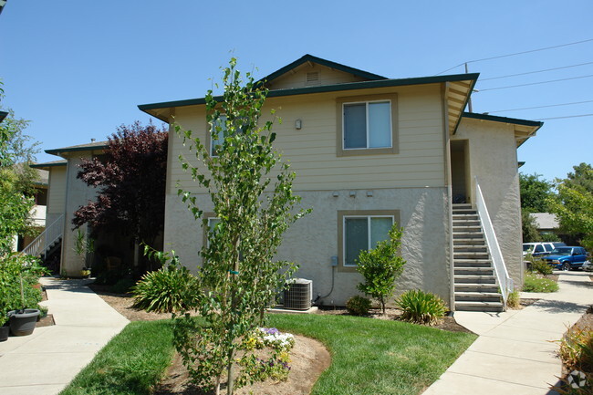 Building Photo - Huntington Apartments