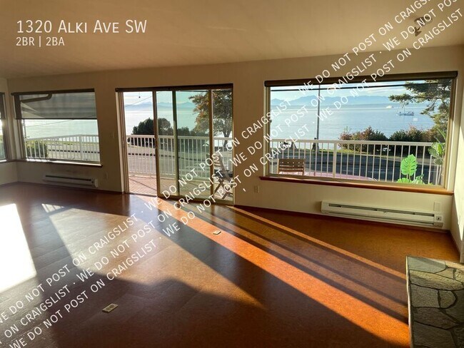 Building Photo - Alki Beach house 2bed 1.75Bath - 1400Sqft!