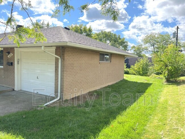 Foto del edificio - 5238 Fishburg Rd