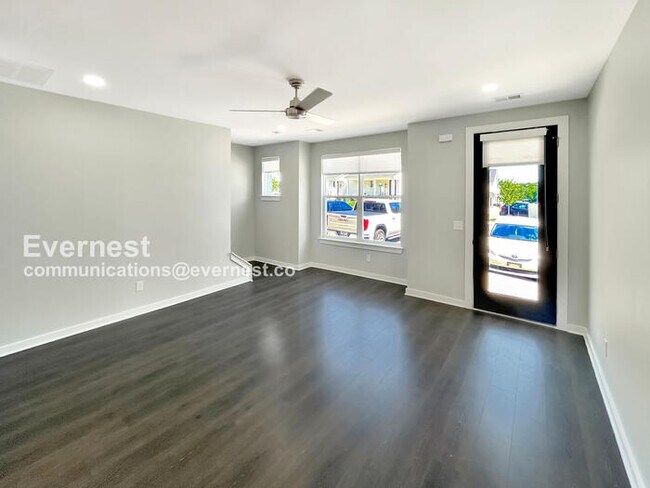 Foto del edificio - 601 Mason Ward Pl