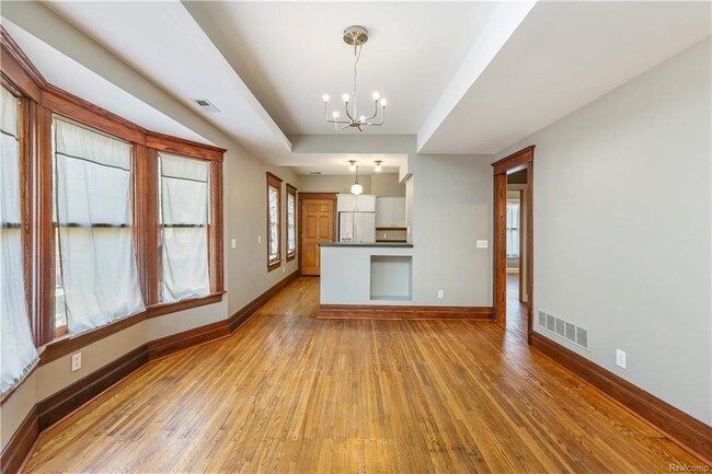 Building Photo - 430 W Grand Blvd