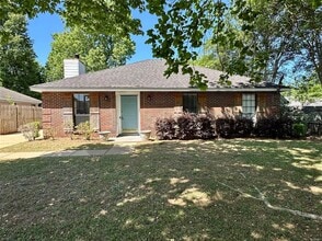 Building Photo - 7204 Brampton Ln