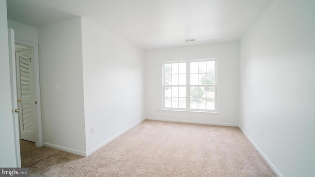 Building Photo - 16919 Gentle Wood Ln