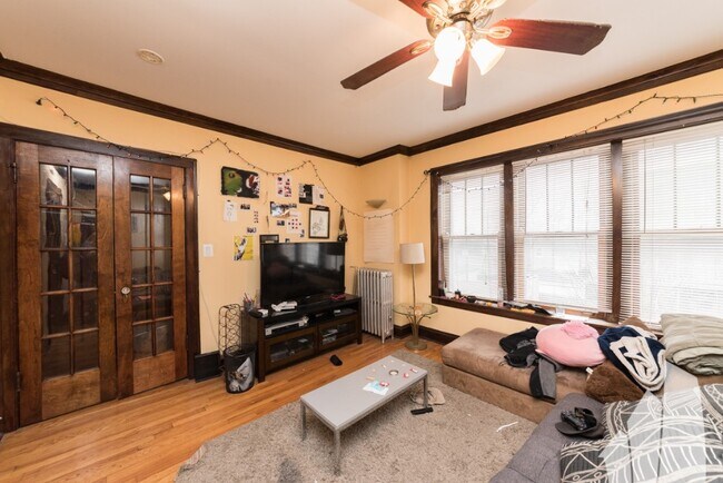 Building Photo - 3126 N Spaulding Ave
