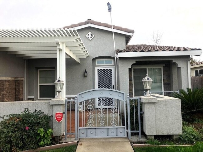 Foto del edificio - 1764 E Golden Way