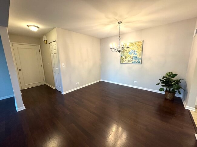 Building Photo - 520 Shorely Dr