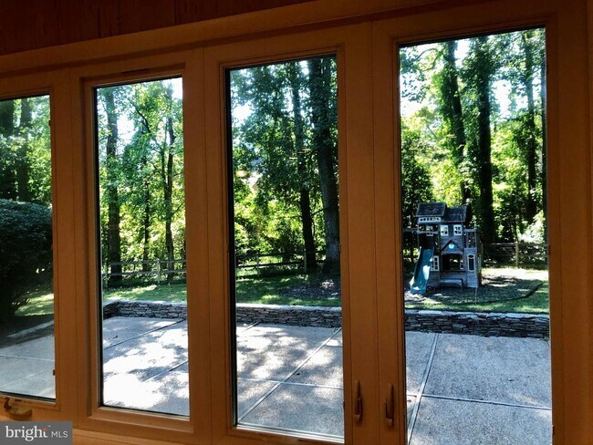 Building Photo - 7809 Karen Forest Dr