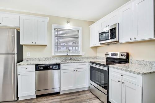 Foto del edificio - 6677 Songwood Dr