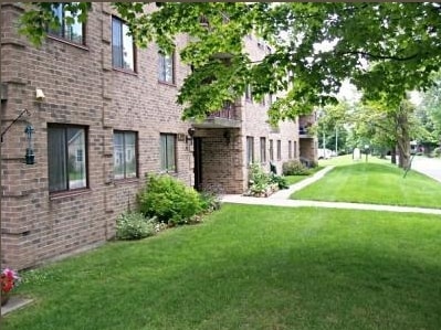 Building Photo - Wellington Court