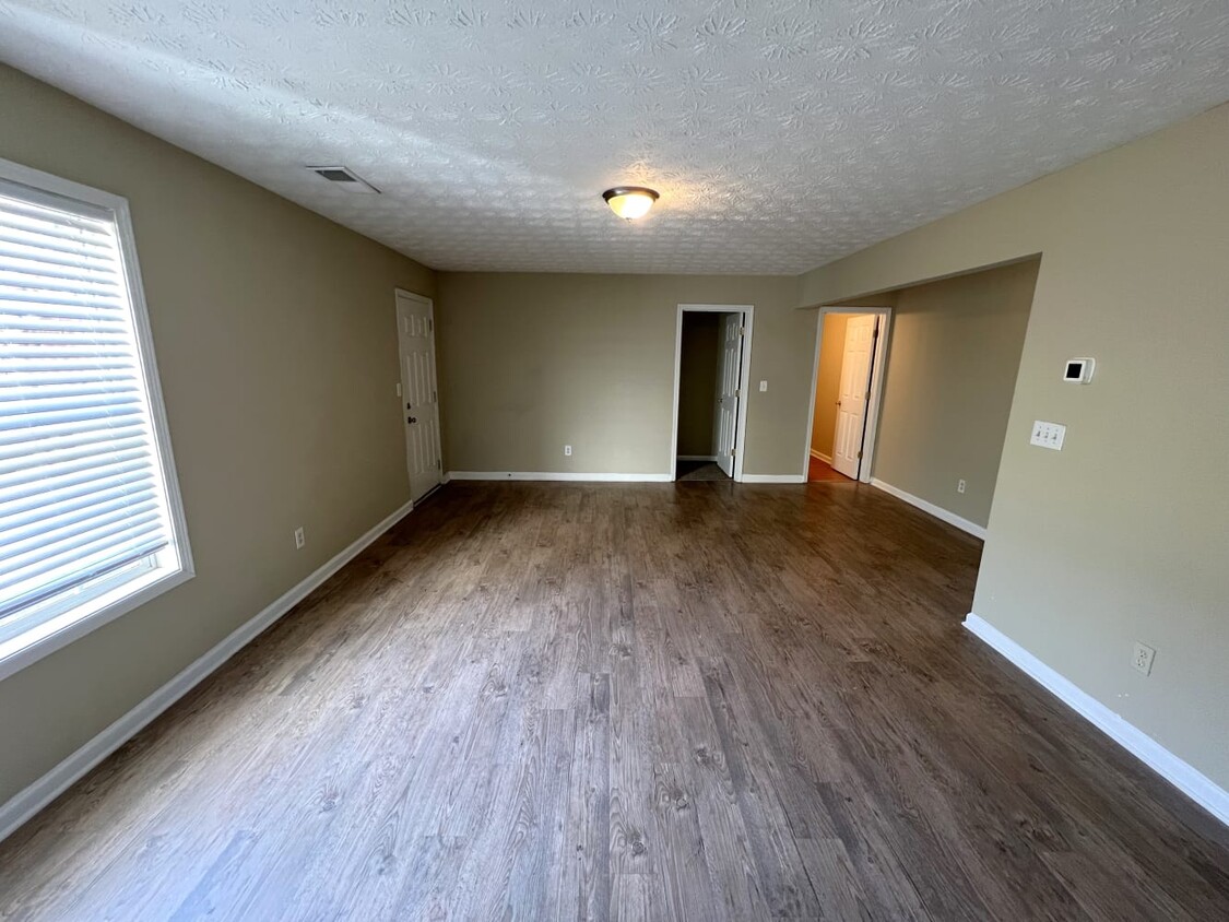 Primary Photo - 2600 Santa Fe Ct SE