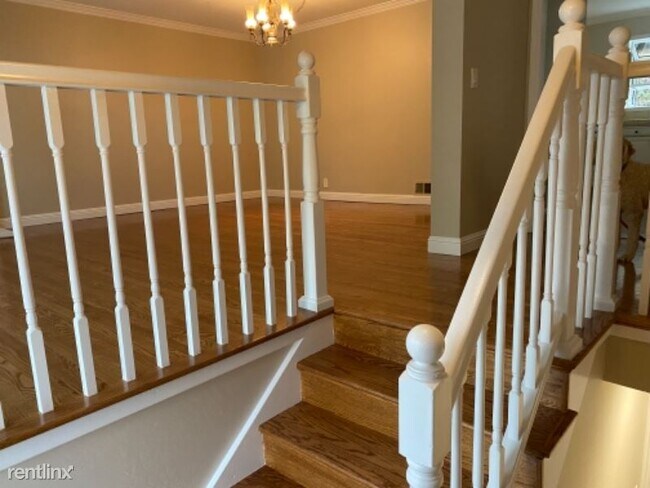 Foto del edificio - 4 br, 3 bath House - 504 Davey Glen Rd