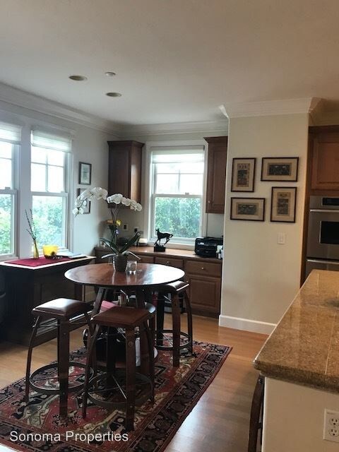 Building Photo - 3 br, 2.5 bath House - 725 East Napa Street