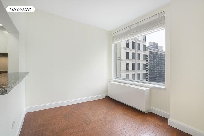 Building Photo - 200 Riverside Blvd