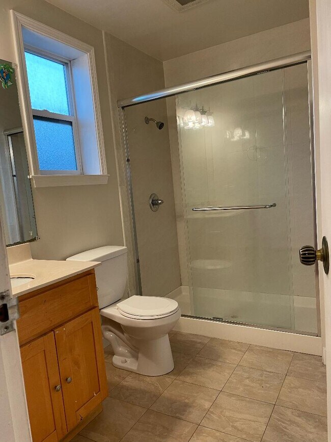 Foto del edificio - 110 Macdonald Ave