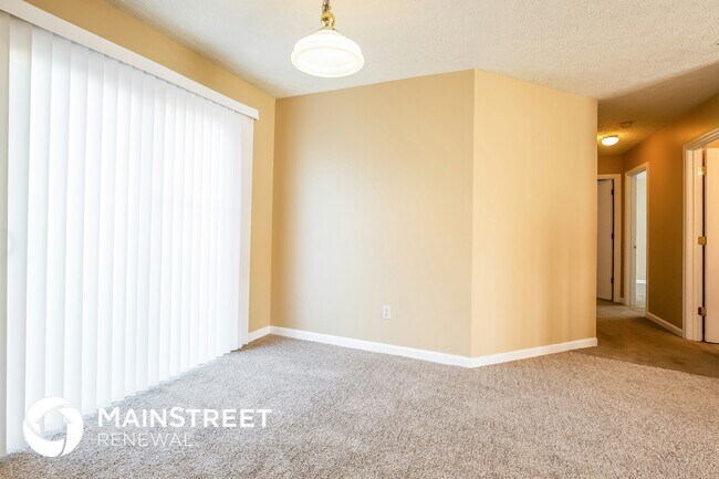 Foto del edificio - 400 Brannon Hill Ct